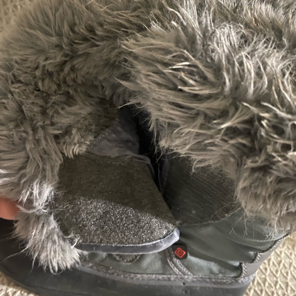 Dream Pairs Gray and Black Winter Boots - Picture 6 of 8